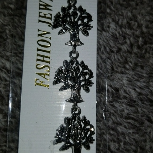 Tree of Life Branched Magnetic Bracelet - Picture 3 of 4